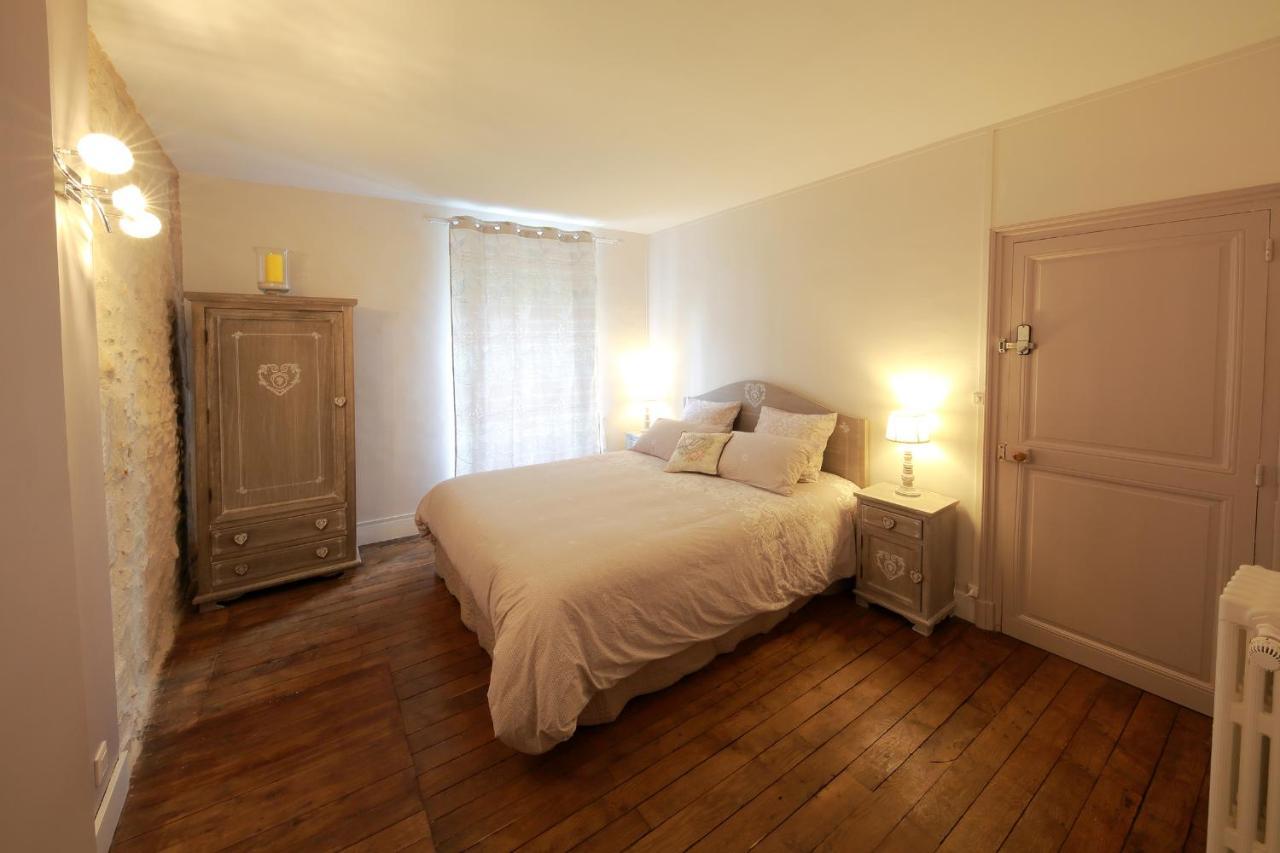 La Loge Des Fees Bed and Breakfast Latillé Eksteriør billede