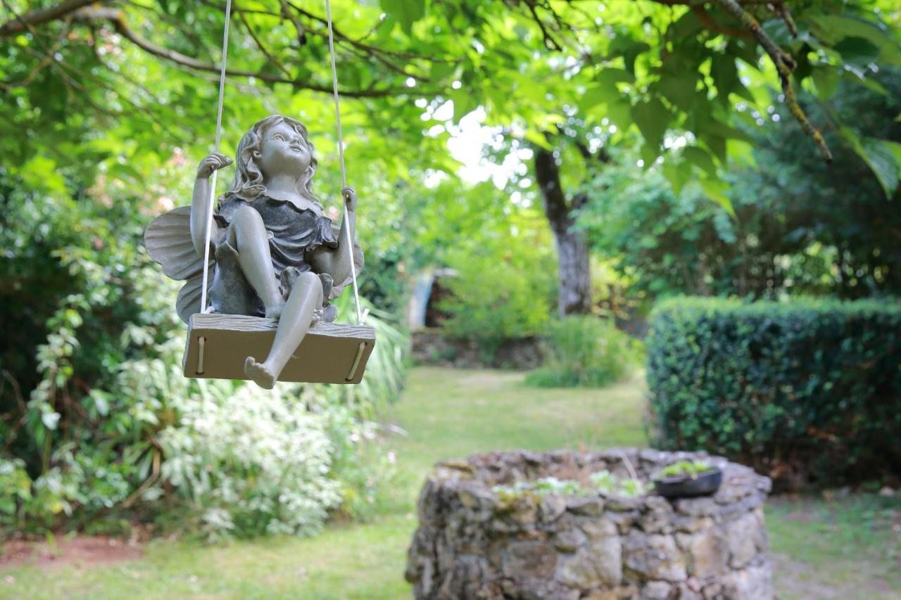 La Loge Des Fees Bed and Breakfast Latillé Eksteriør billede